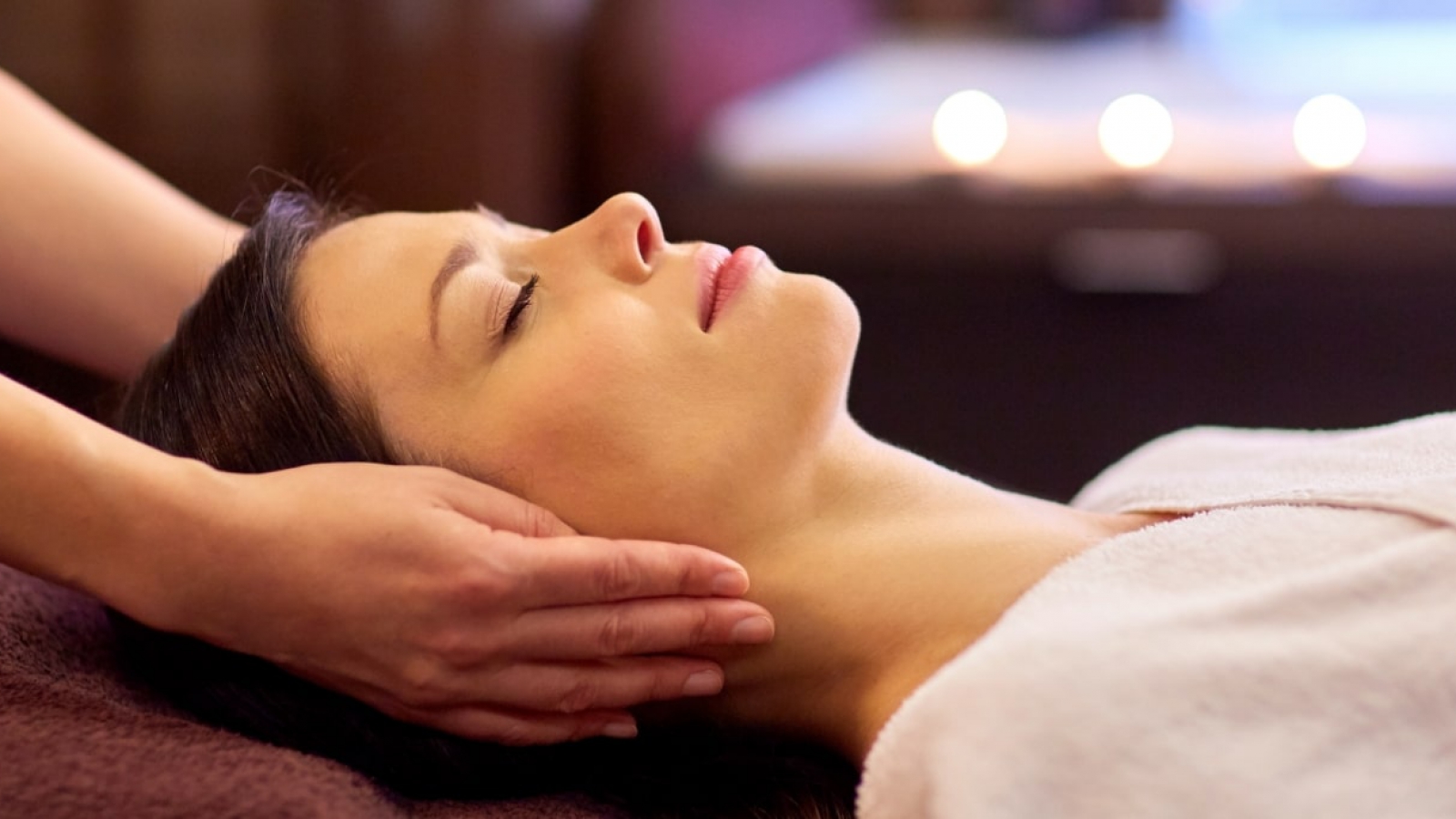 spa-salon-therapy-treatment-PZFBLW-1000-min