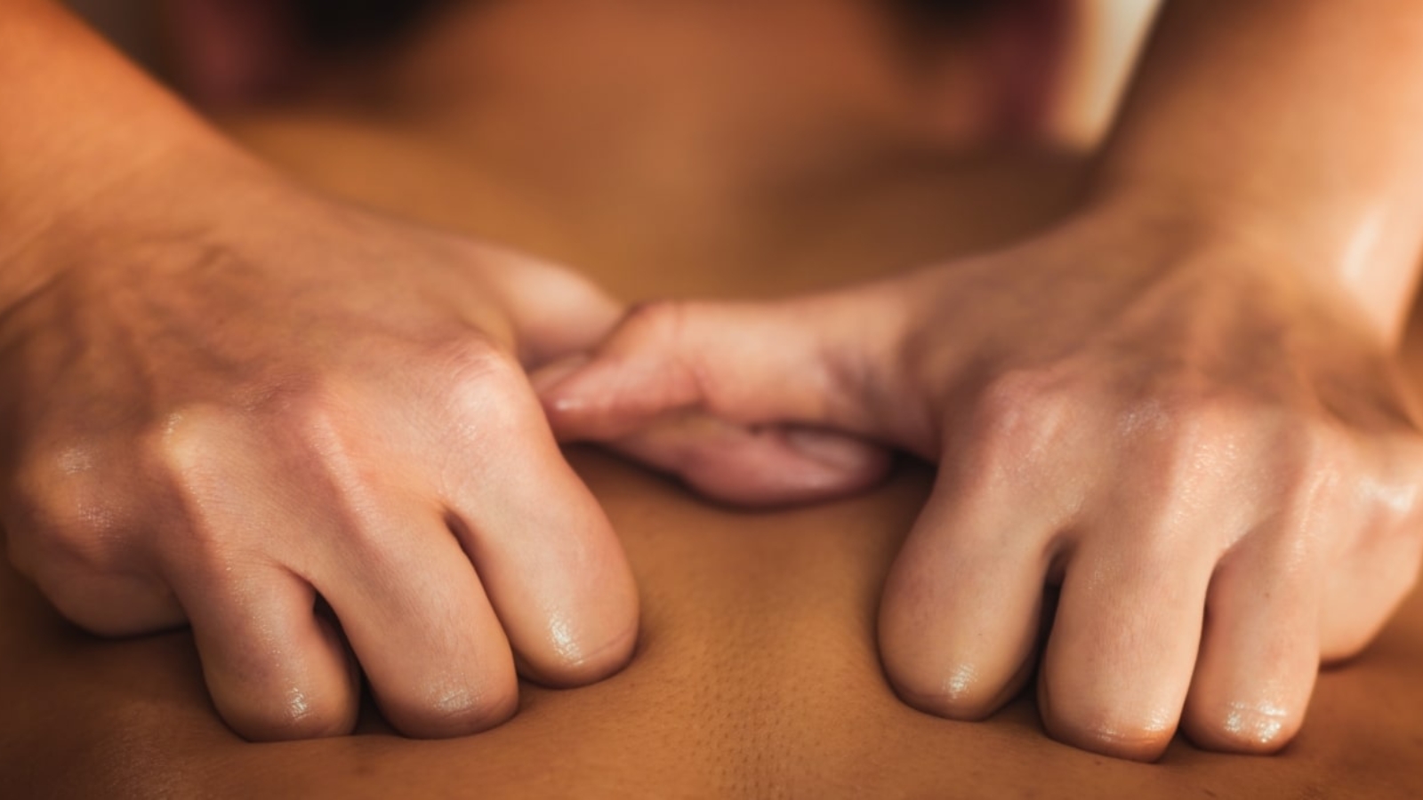 spa-salon-therapy-treatment-PZFBLW-890-min